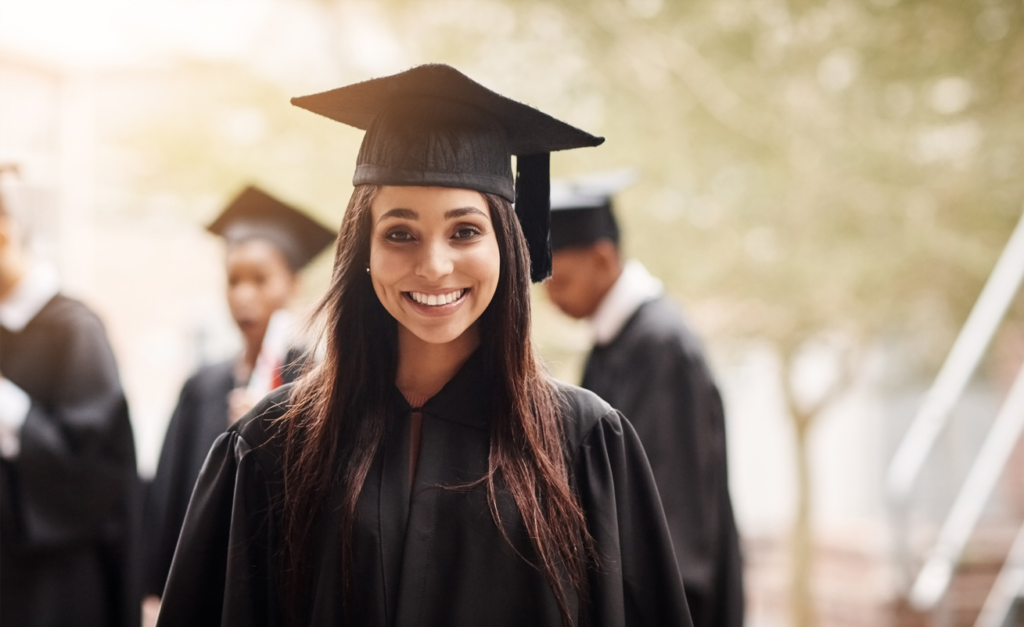 Graduation Day: Smart and Festive Attire to Celebrate Your Academic Achievements